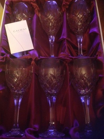 Set of 6 Crystal Wine Glasses ,