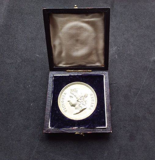Queen Victoria's Golden Jubilee Commemorative Medallion 1887