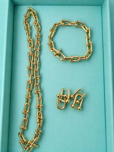 necklace bracelet and earrings