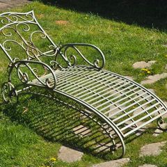 garden loungers