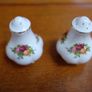 Royal Albert Salt & Pepper In Old Country Roses Pattern Image 3