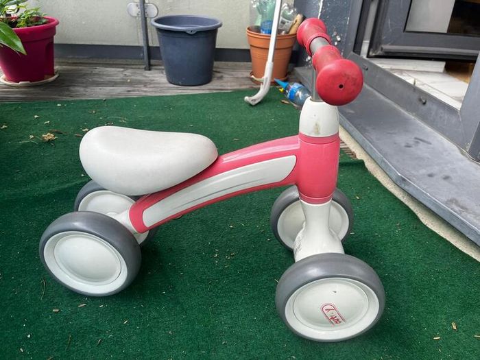 QPlay Cutey Balance Bike Pink Excellent Condition