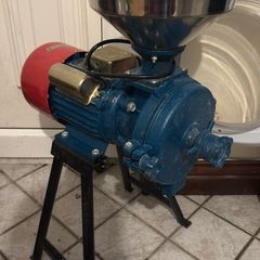 Heavy Duty Electric Grain Mill Corn Grinder 2.2kW 3HP