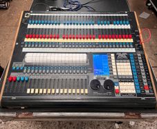 Avolites Pearl 2000