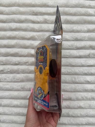 Kung Zhu Pet Special Forces Battle Armor RockO / Dune Tracker new Damaged box Please look at the pictures