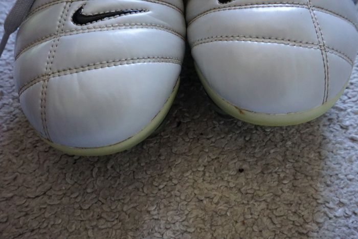 Football Boots Nike Air Zoom Total 90 III White/Gold (2004) Size 7UK SG