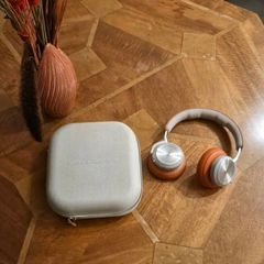 Bang & Olufsen Beoplay HX Wireless