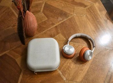 Bang & Olufsen Beoplay HX Wireless