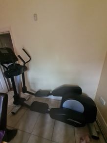 Cross trainer