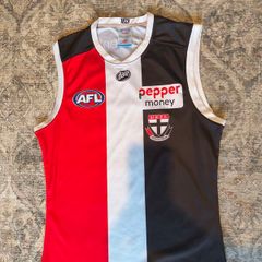St Kilda 2022 AFL on field guernsey, Mens size L.