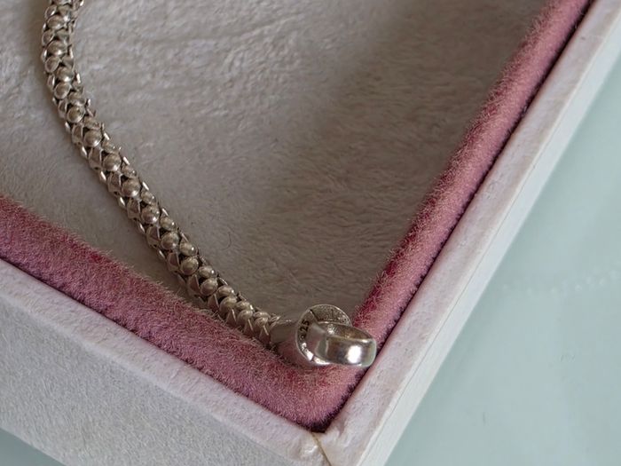 Pandora moments studded chain bracelet size 19.5cm very good condition hallmarked