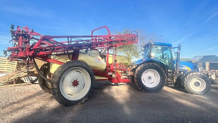 New Holland T6070