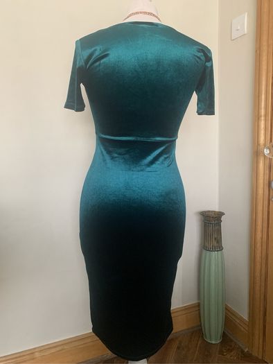 Zara green velvet dress. Size S