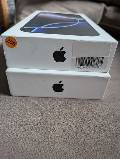 2 x iphone 16 pro boxes with type c braided cables