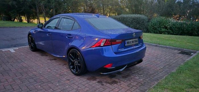 2015 Lexus IS300H