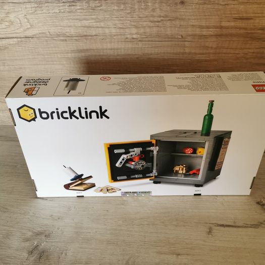 lego Bricklink Sheriff Safe