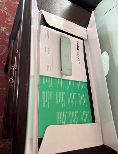 Cricut Explore 3 and tools