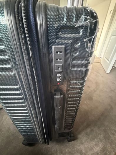 Medium size expandable luggage (new)