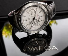 Omega Speedmaster Professional Moonwatch ceramic