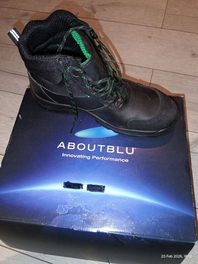 safety boots size 7