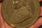 medal order.  Vatican Pivs pont rare