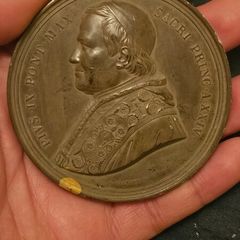 medal order.  Vatican Pivs pont rare