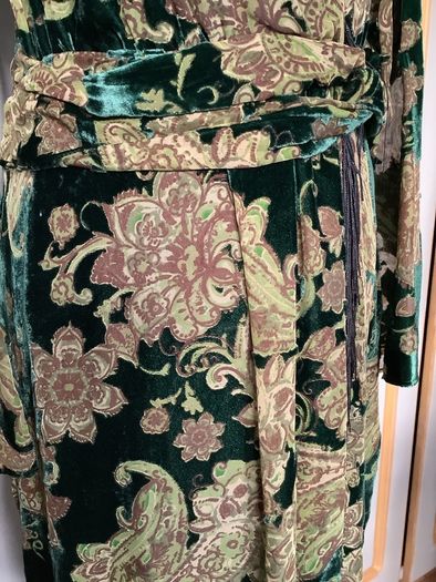 Zara velvet wrap style dress, new, size M,