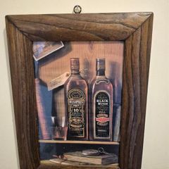 Set of framed pictures