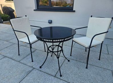 Garden table and 2 chairs