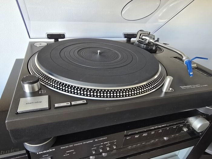 The Technics Sb-e100 Se-a5 Su-a6  Sl-1210 Mk2