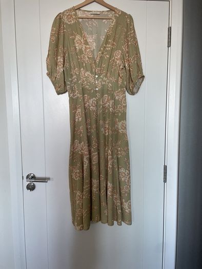 Kivari Dress size L