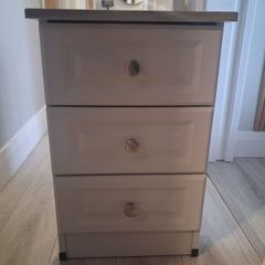 Bedside lockers x 2
