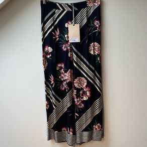 BNWT Penny Black Wide Leg Trousers