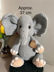 Crochet elephant