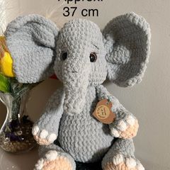 Crochet elephant