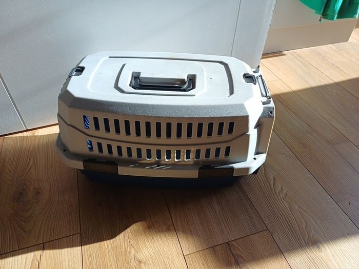 Cat carrier
