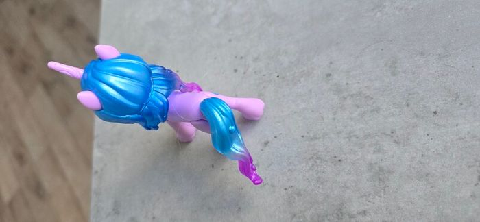 4euro Each - Select in comments - New Generation Moulded 3 inch  Figure Sparkle Glitter Hasbro Crystal Adventure MLP G5 My Little Pony