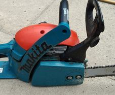 Makita Chainsaw