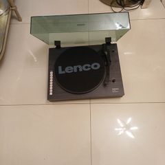 Lenco turntable ,with Bluetooth
