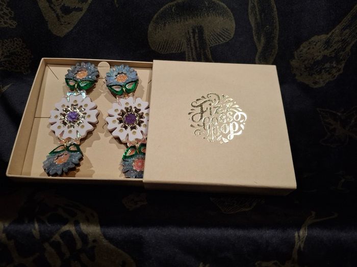 Fizz goes Pop Large Statement Earrings, brand new and unworn