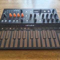 Arturia MicroFreak Stellar Special Edition + Thomann carrying case