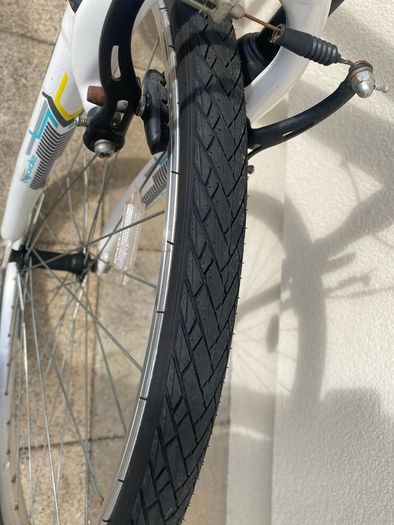 Ladies/girls bike