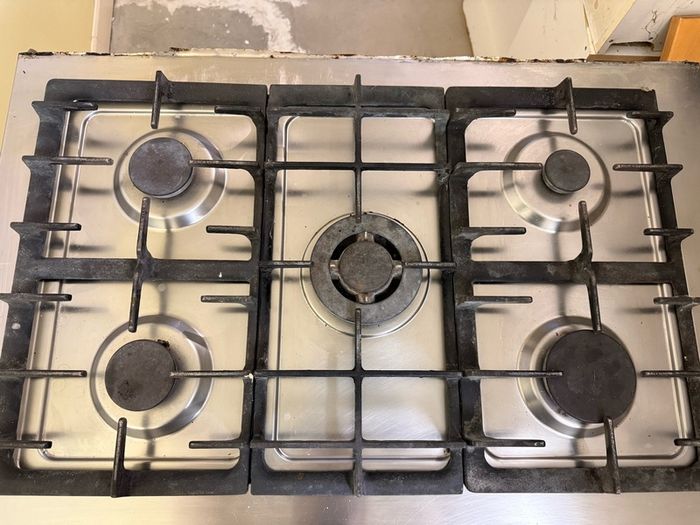 Hotpoint EG900X Gas oven & Extractor fan