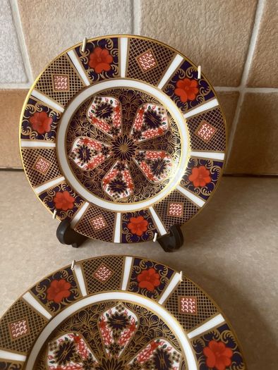 Royal Crown Darby " Old Imari" 1128 6.5" plates