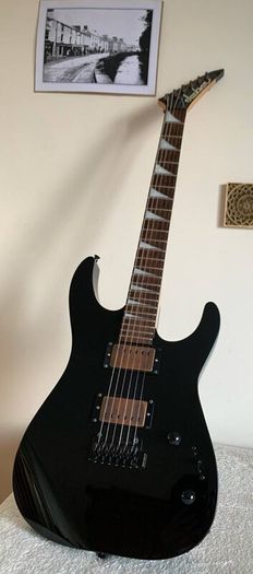 Jackson Dinky with Babicz Tremolo and Japan Neck