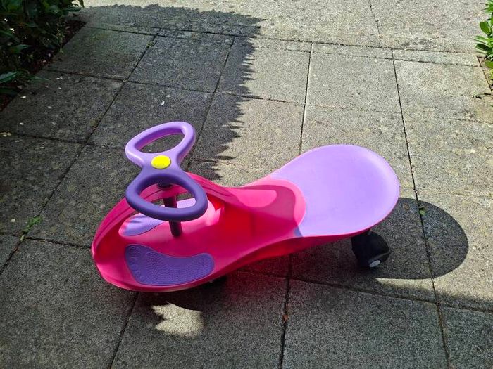 Pink and Purple wiggle car