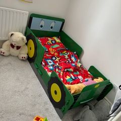 todler tractor bed