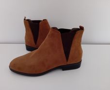 Ladies Chelsea Style Boots (New!)