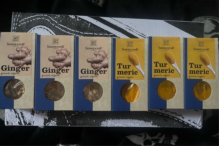 Turmeric ginger Ceylon cinnamon organic spices superfood