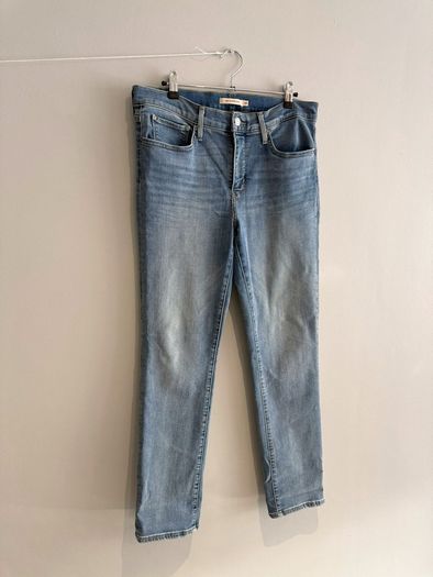 Pre Owned Levis 312 Shaping Slim Jeans